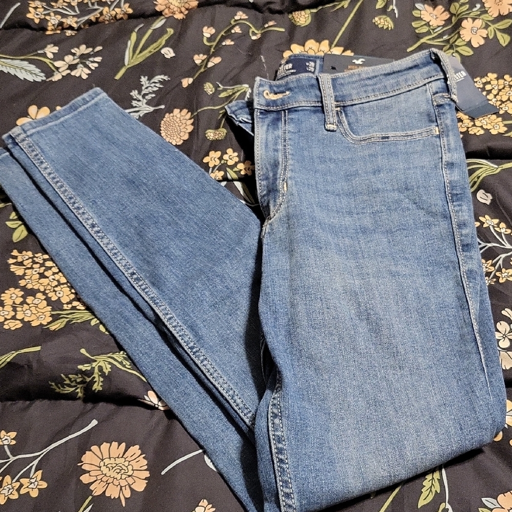 NWT Hollister High Rise Skinny Jeans